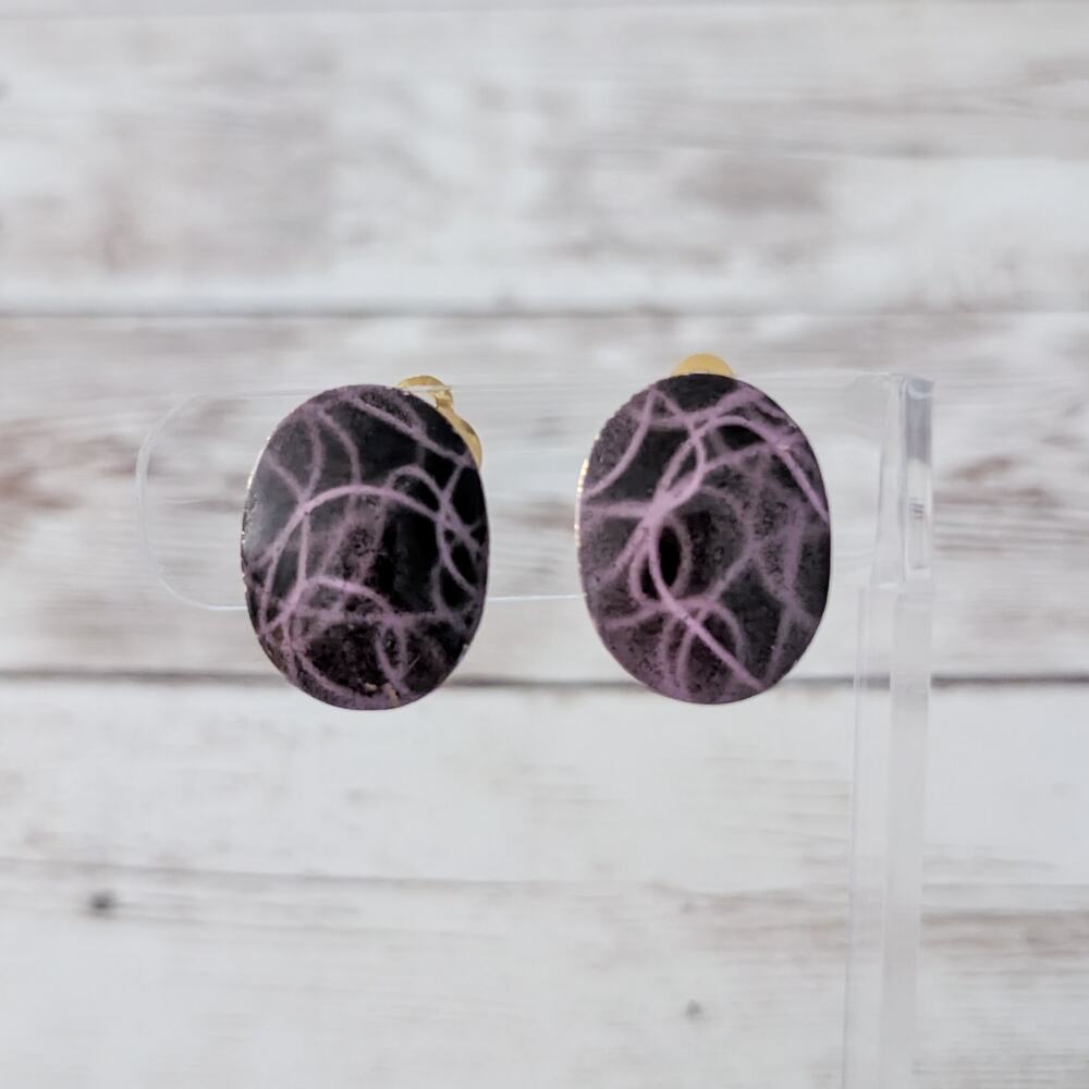 Vintage Clip On Earrings Black Oval with Mauve Design